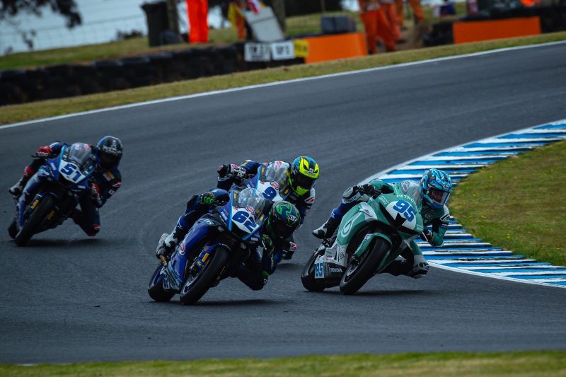 WorldSSP – Top 5 for Mackenzie and the PETRONAS MIE MS Racing Honda Team in Race 1, with Norrodin also in the points