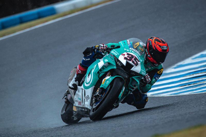 WorldSBK – The PETRONAS MIE Racing Honda Team take on tricky conditions in WorldSBK Race 1